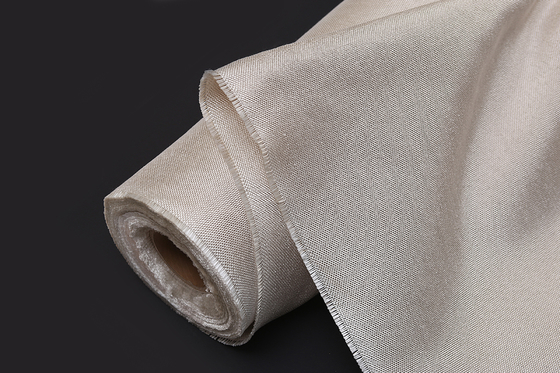 HT2025 ผ้าใยแก้ว Texturized เชื่อมผ้าห่มไฟม้วนหนา 1 มม. 550 Degree